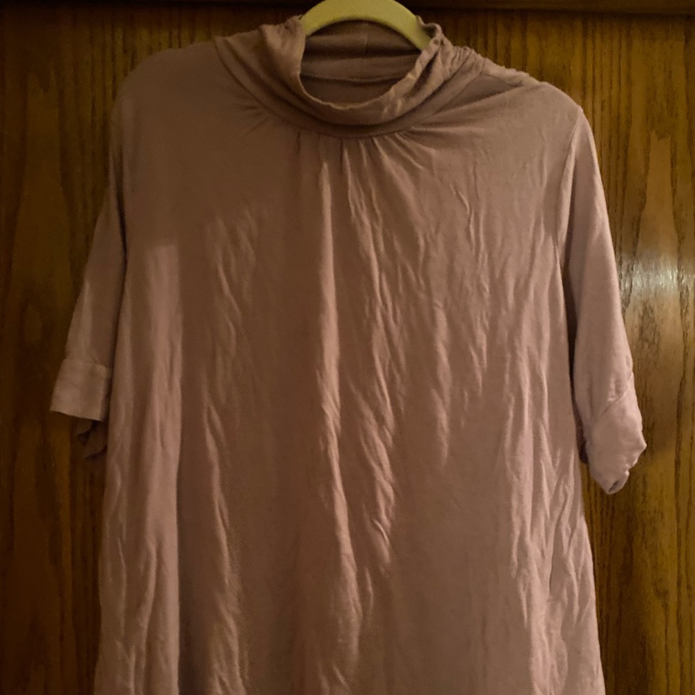 Short sleeve turtleneck tshirt